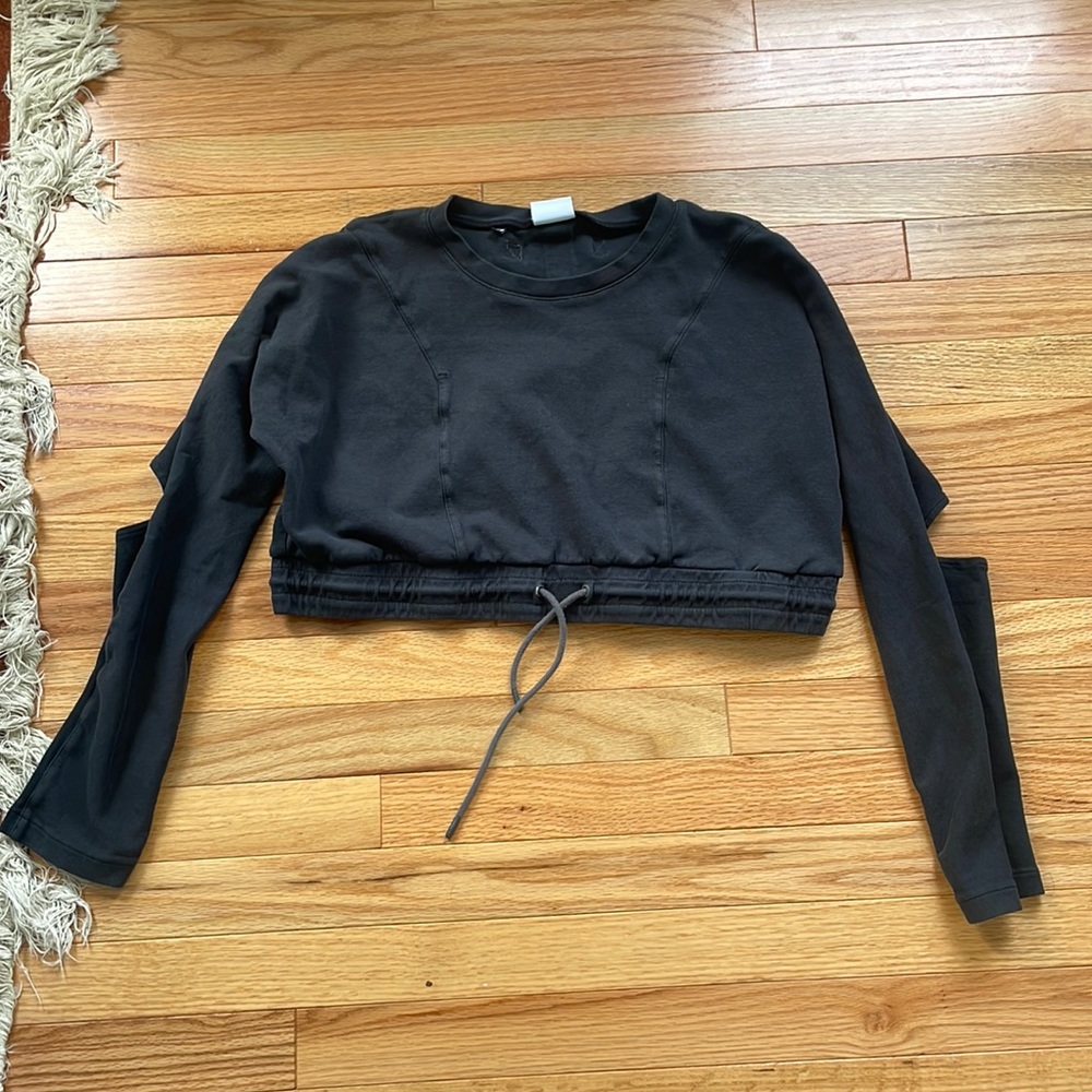 Gymshark Small Box Utility Cropped Top (w/ elbow cut outs)